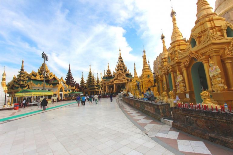 Exploring Beautiful and Busy Yangon