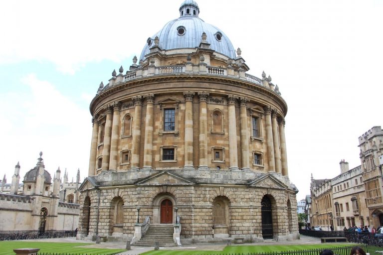 Oxford, Stratford, Cotswolds and Warwick Castle Tour